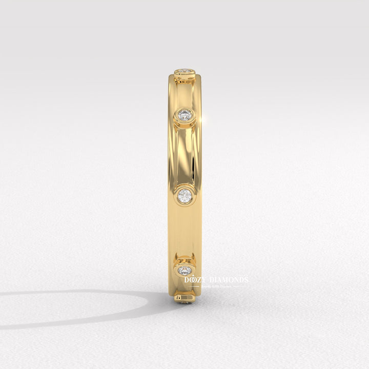 Round Diamond Flush Set Wedding Band