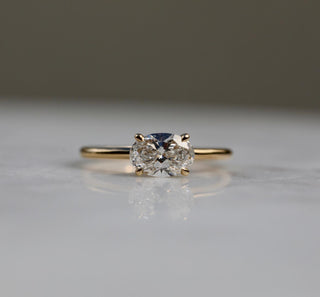 1-0-ct-oval-solitaire-cvd-f-vs2-diamond-engagement-ring