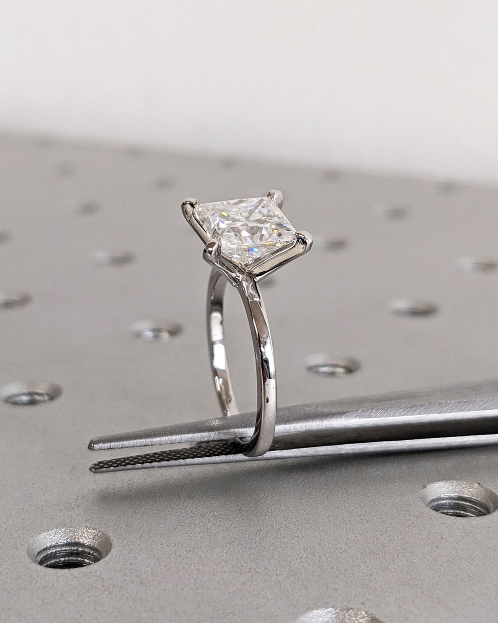 2 Carat Princess Cut Diamond Engagement Ring for Women