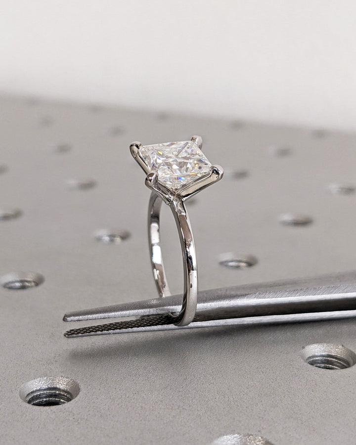2 Carat Princess Cut Diamond Engagement Ring for Women