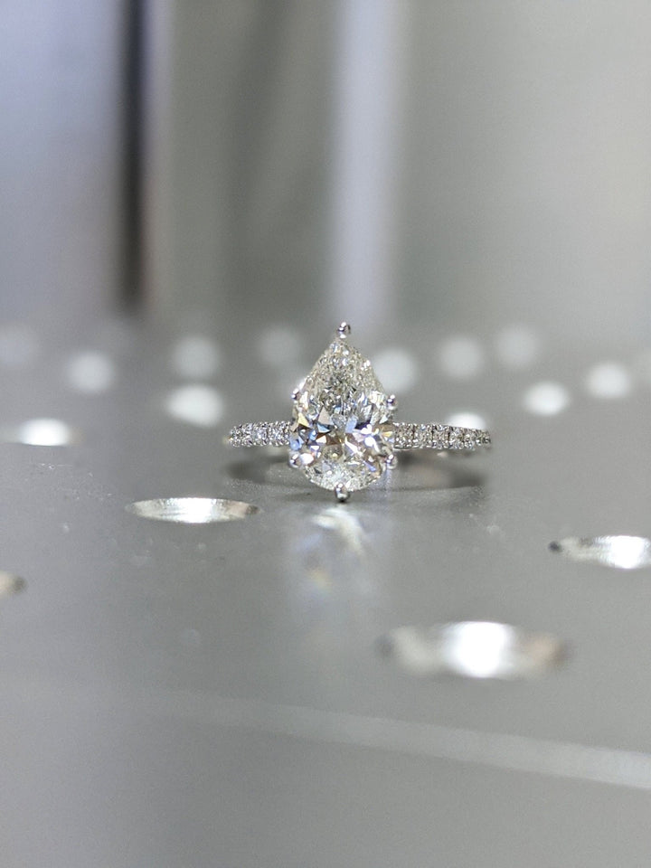 exquisite diamond ring