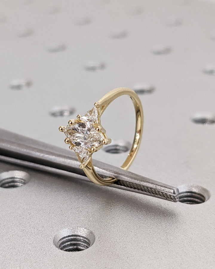 marquise cut engagement diamond ring,