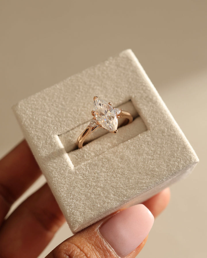high profile three stone setting, secure three stone setting, refined three stone setting, elegant three stone setting, bridal three stone setting, engagement three stone setting, symmetrical three stone setting,