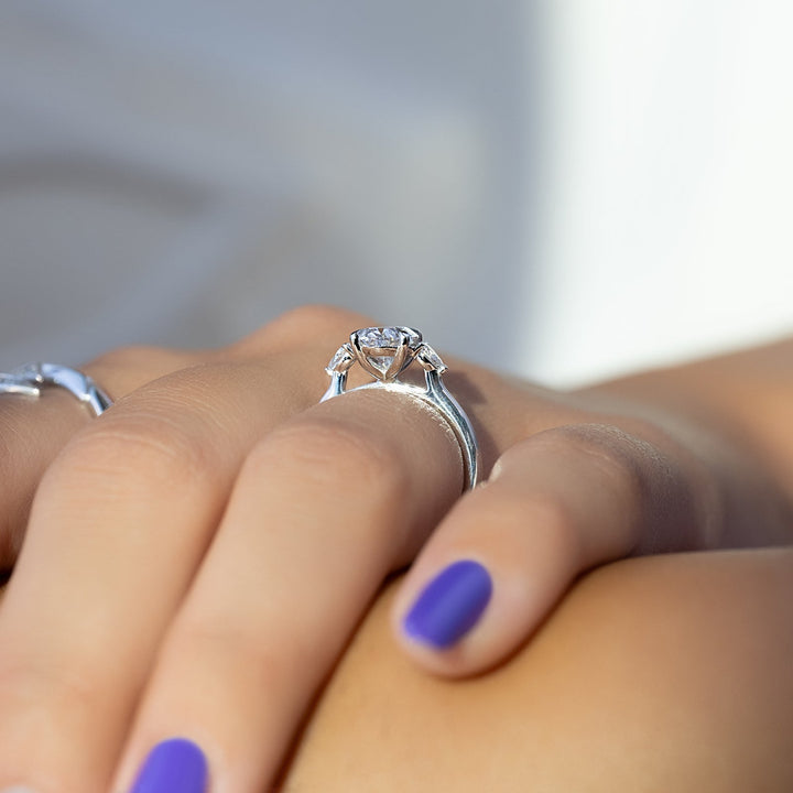 oval shaped diamond engagement ring