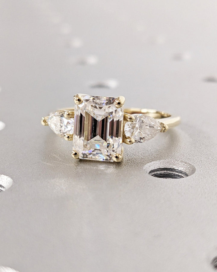 emerald trilogy diamond setting,
