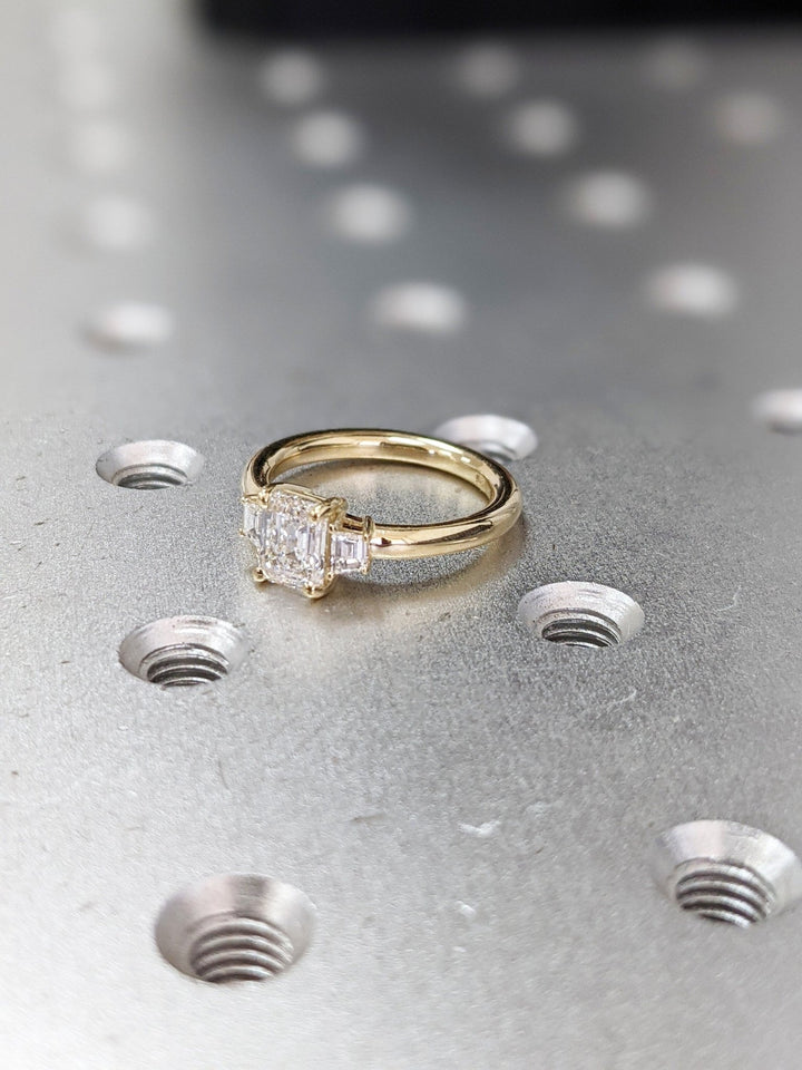 bridal engagement ring,