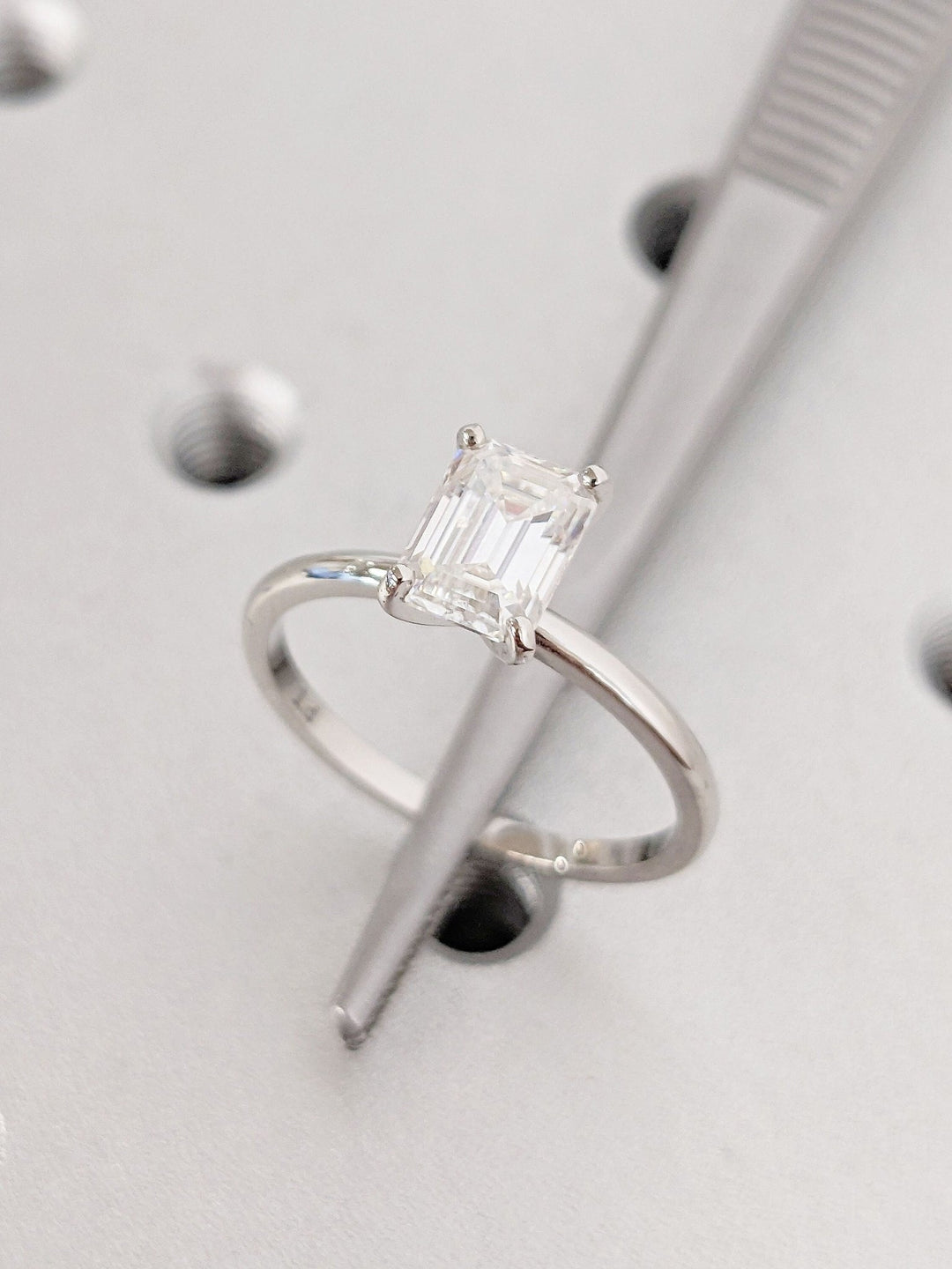 emerald cut luxury jewelry,