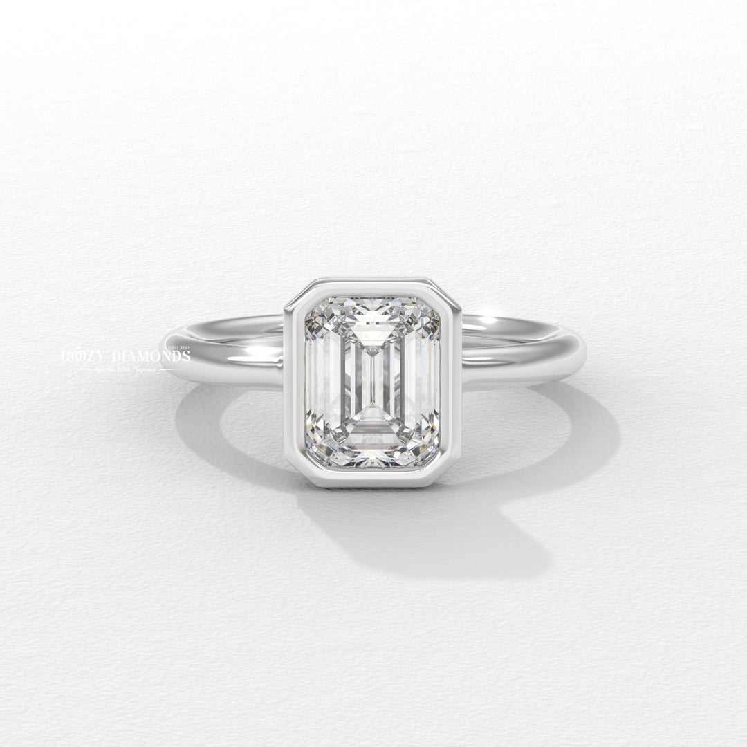 premium bridal ring, handcrafted diamond ring, sophisticated engagement jewelry, timeless emerald design, refined diamond ring, luxury proposal jewelry, bridal elegance ring,