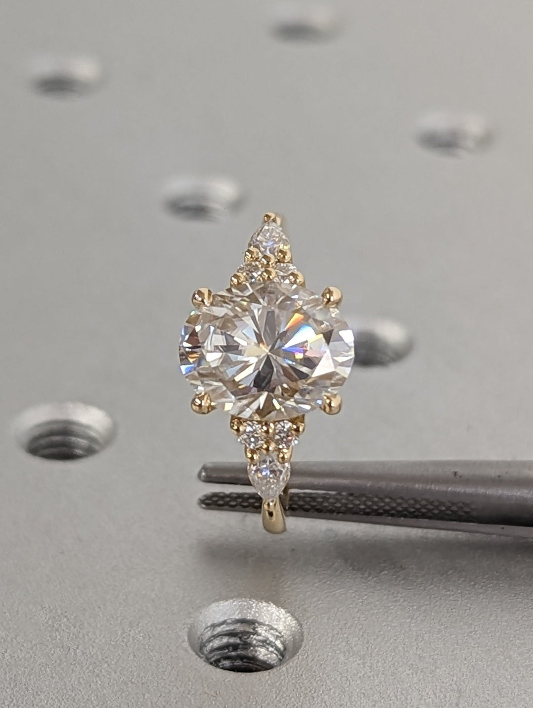 luxury-diamond-ring,