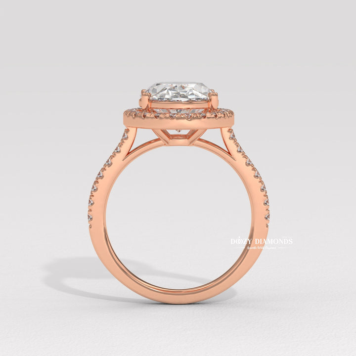 White gold engagement ring
Rose gold engagement ring
Yellow gold engagement ring
Platinum engagement ring