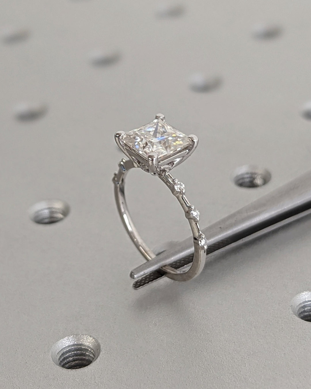 Fine jewelry princess diamond engagement ring