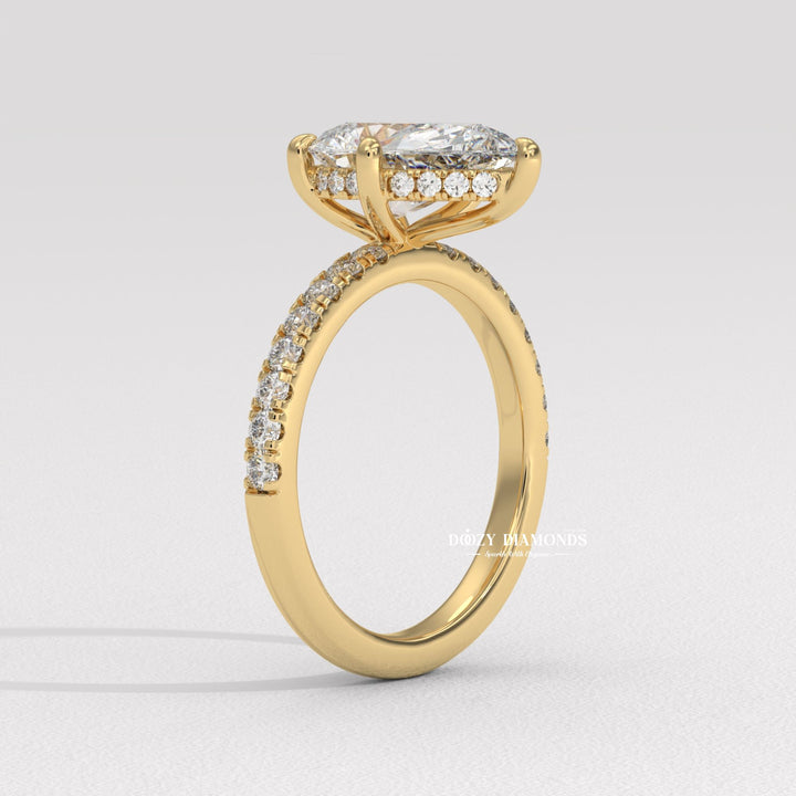 pear bridal ring, diamond ring for her, sparkling engagement ring, elegant engagement ring, timeless engagement ring, classic diamond ring, modern engagement ring, women's engagement ring,