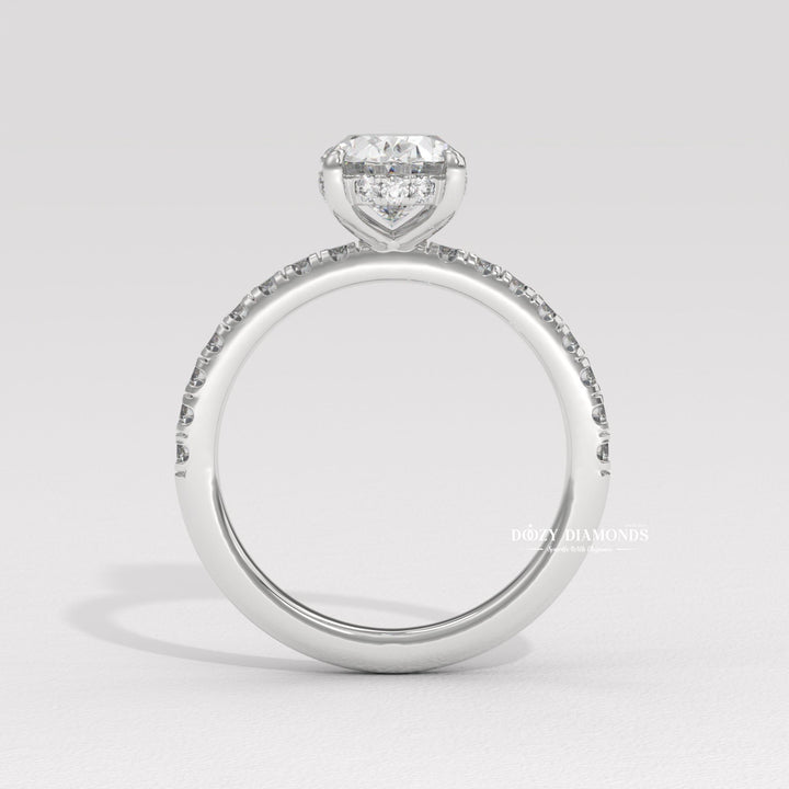 sustainable diamond ring, ethical diamond ring, oval bridal ring, diamond ring for her, sparkling engagement ring, elegant engagement ring, timeless engagement ring, classic diamond ring,