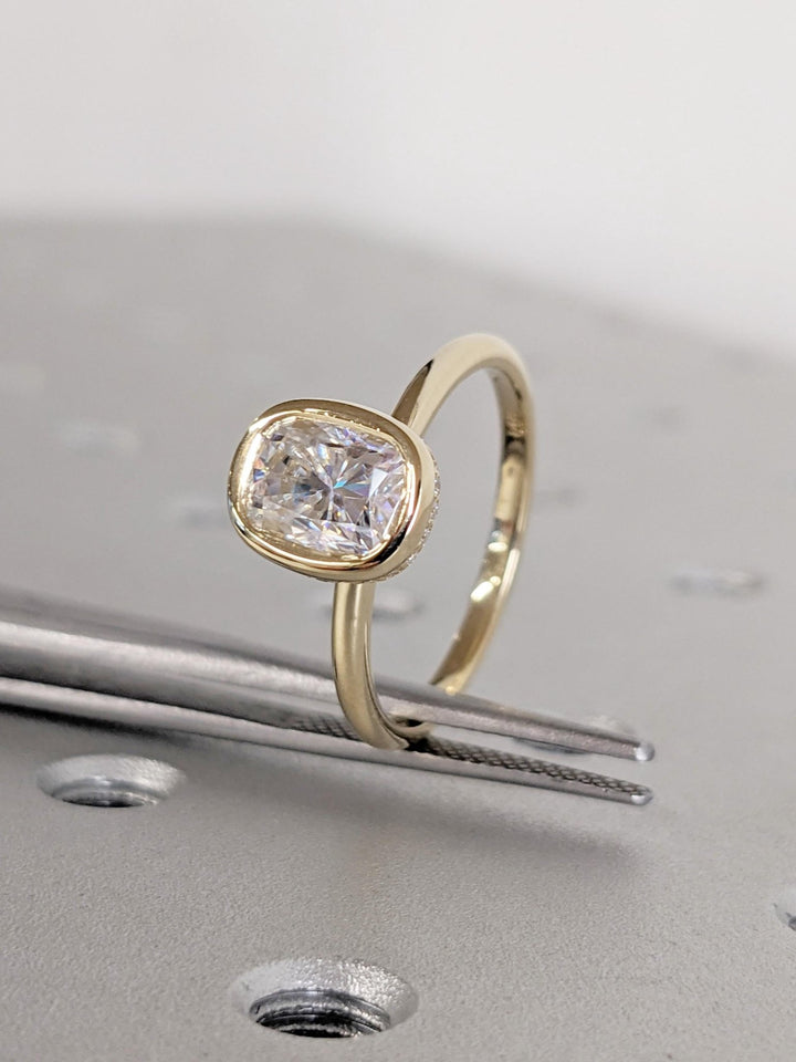 luxury engagement jewelry