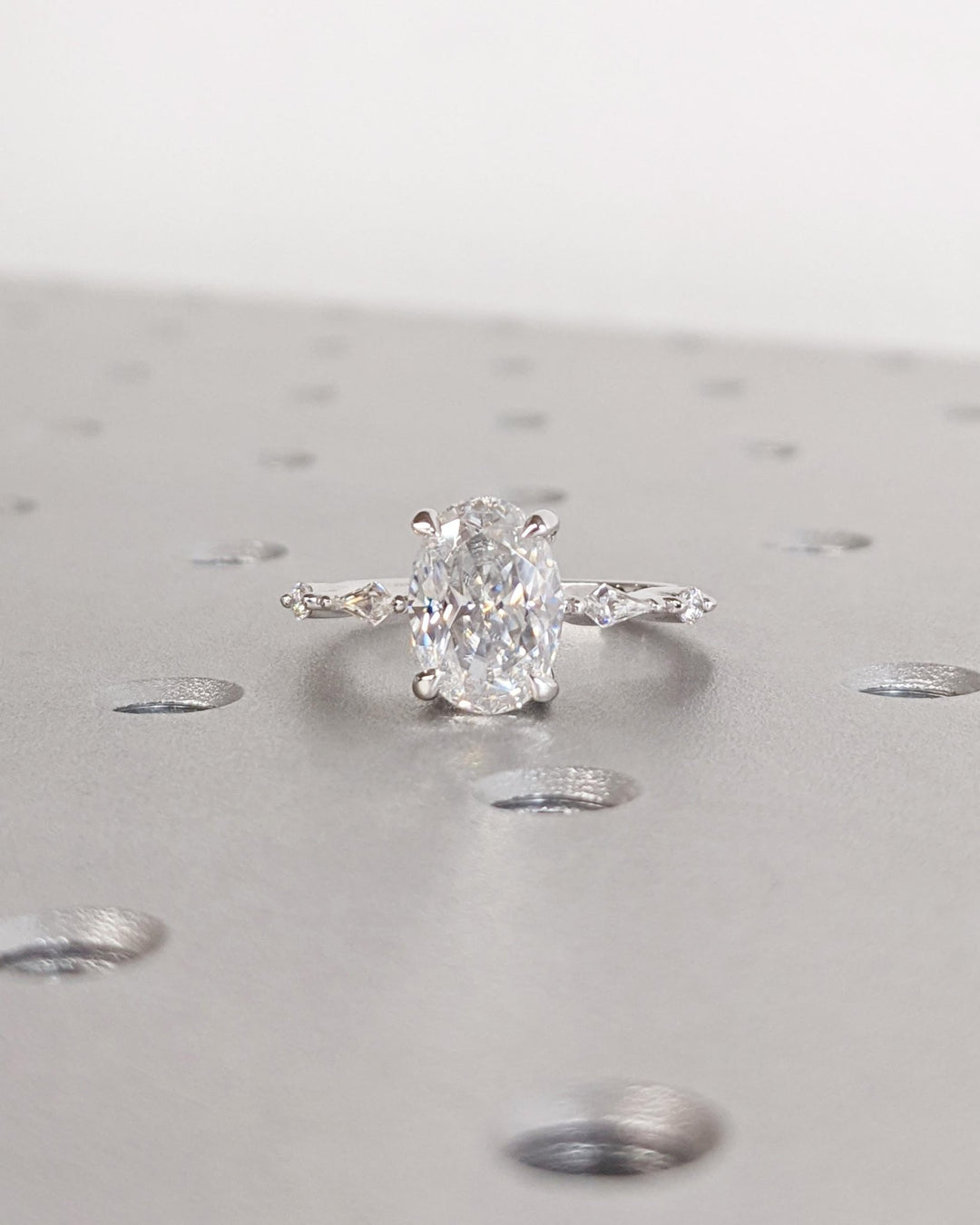 romantic diamond ring,