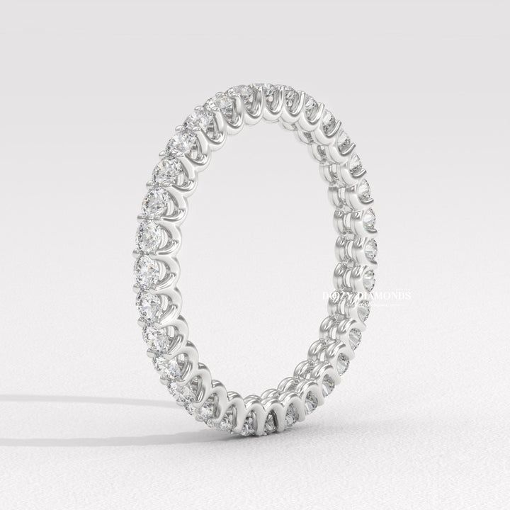 Sustainable wedding band
Ethical diamond jewelry
14k gold eternity band
18k white gold band