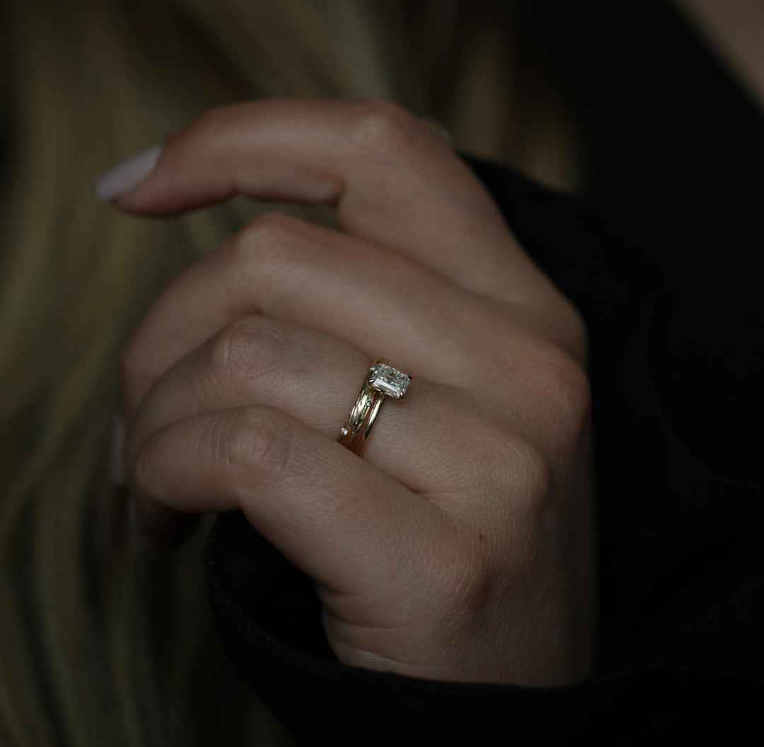 modern engagement ring,