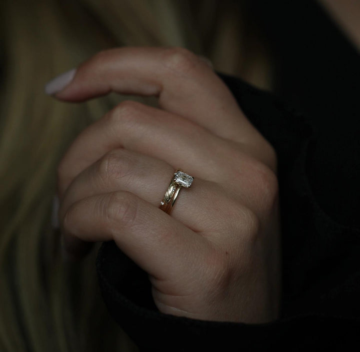 modern engagement ring,