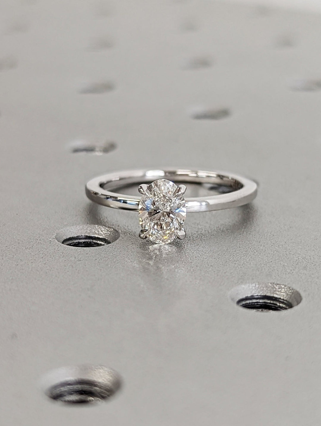 contemporary engagement ring,
