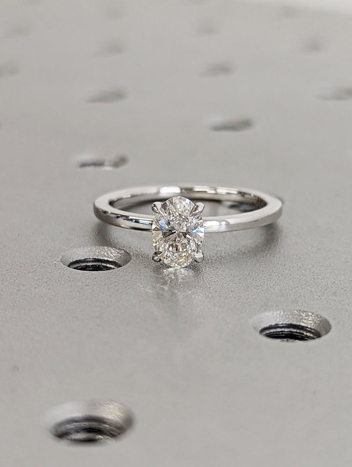 contemporary engagement ring,