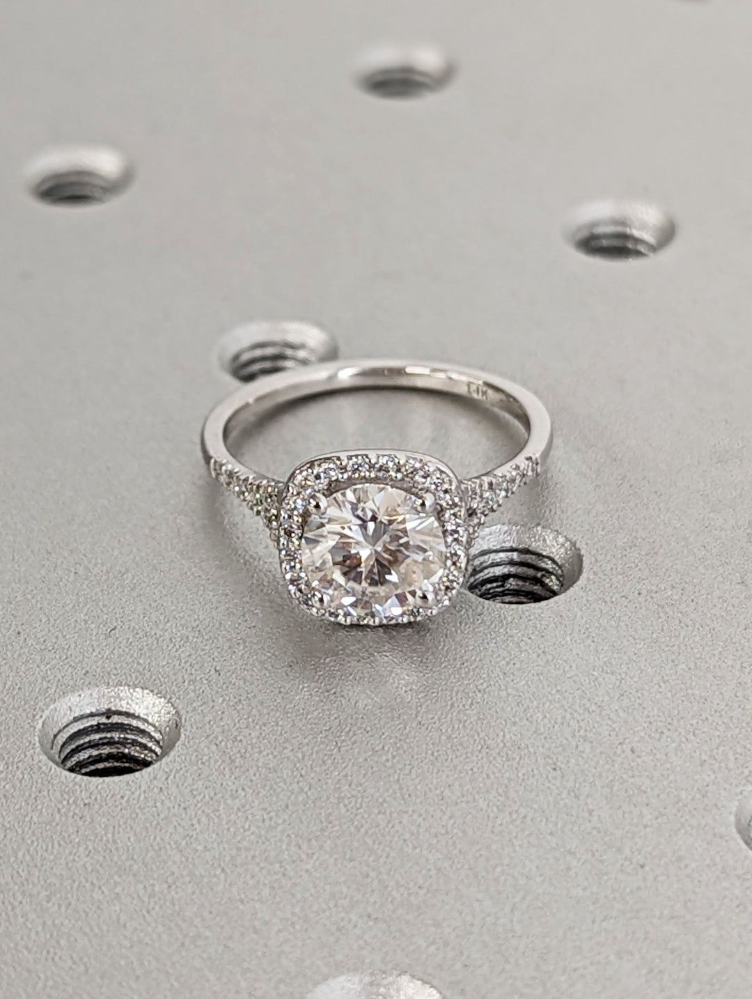 round cut diamond proposal ring for women,