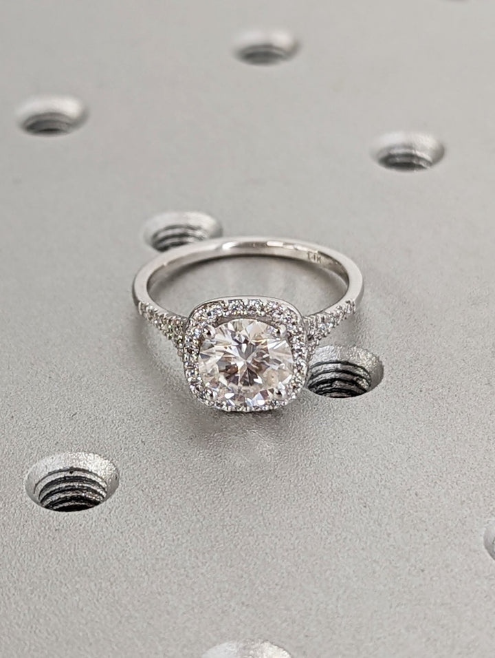 round cut diamond proposal ring for women,