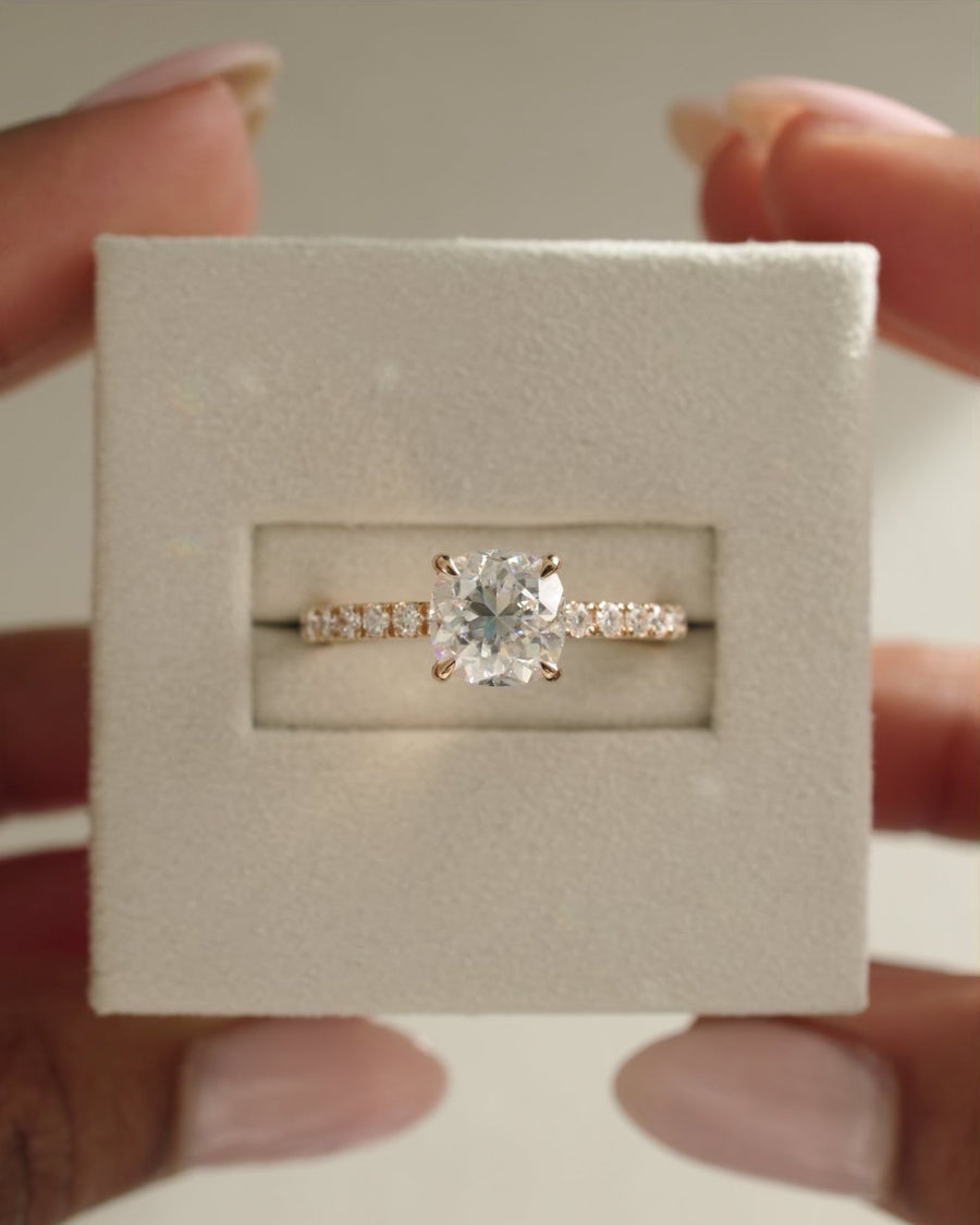 cushion hidden halo setting, cushion pavé setting, hidden halo engagement setting, pavé engagement setting, concealed halo setting, under halo setting, halo hidden gallery setting