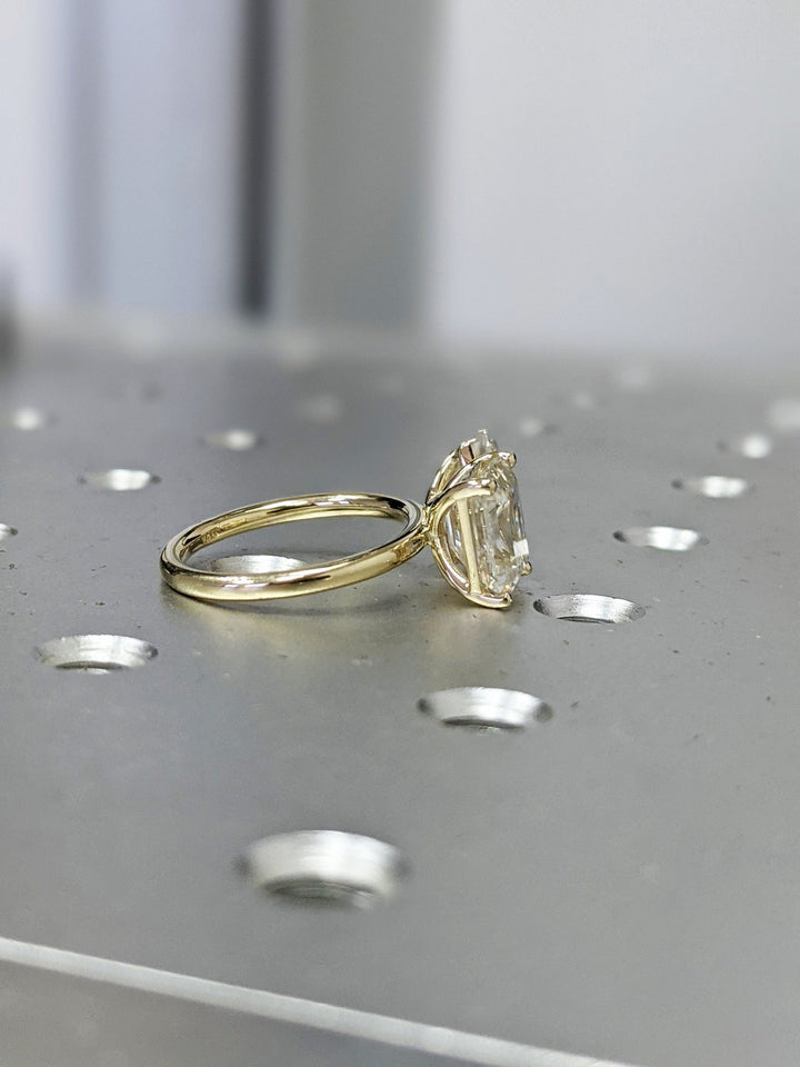 , elegant diamond setting
