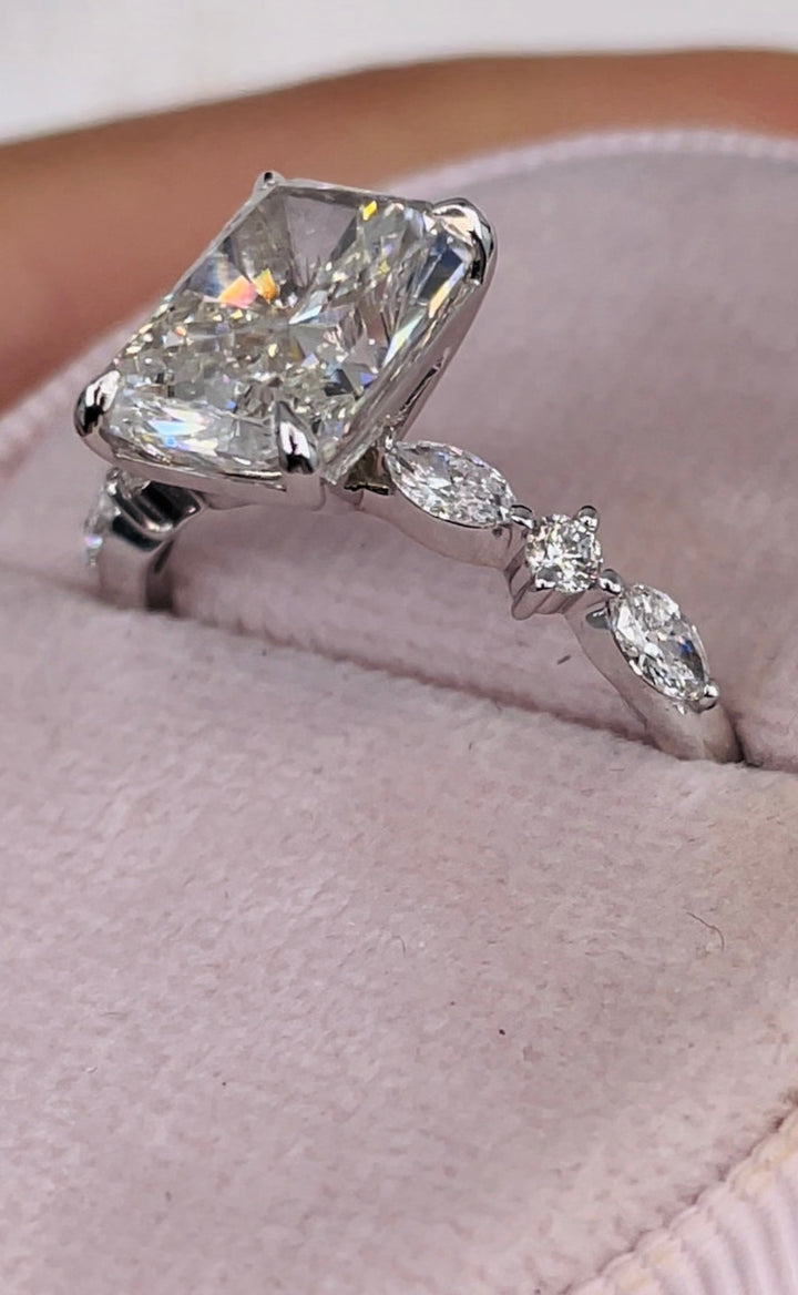 radiant cut diamond wedding ring,