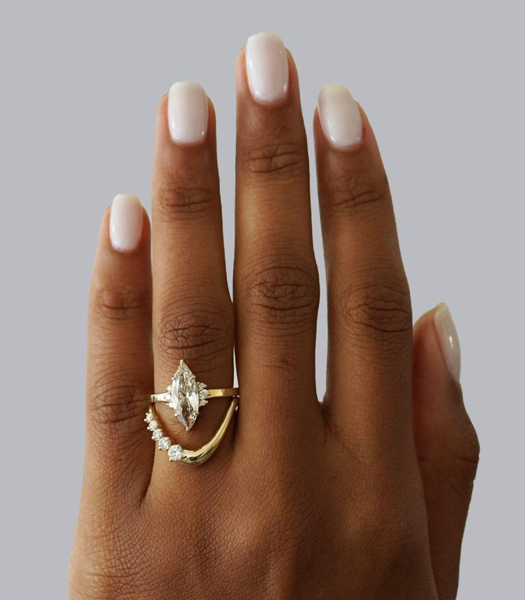 Round Diamond CVD EF/VVS Wave Design Wedding Band