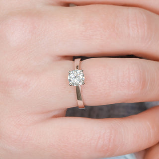 round-solitaire-f-vs1-diamond-engagement-ring