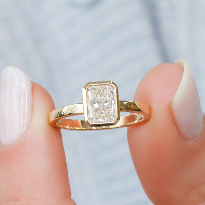 1-0-ct-radiant-bezel-cvd-e-vs1-diamond-engagement-ring