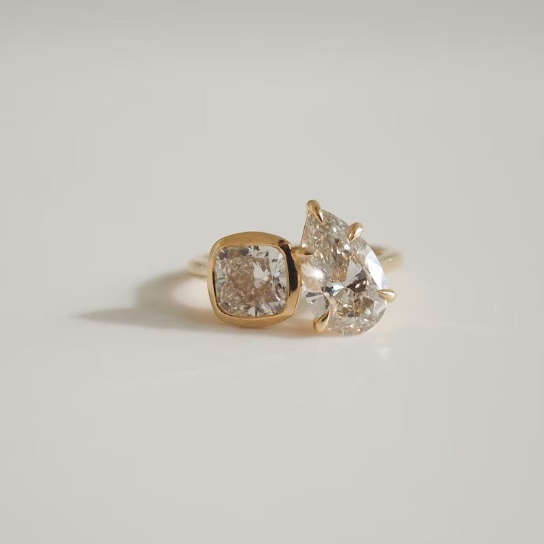 1.0CT-3.0CT Cushion and Pear Cut Diamond Toi et Moi Engagement Ring