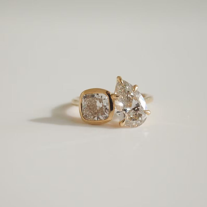 1.0CT-3.0CT Cushion and Pear Cut Diamond Toi et Moi Engagement Ring