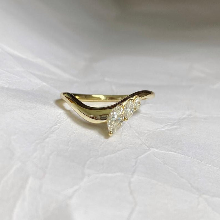 Pear Diamond CVD EF/VVS Curved Three Stone Wedding Band