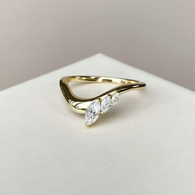 Pear Diamond CVD EF/VVS Curved Three Stone Wedding Band