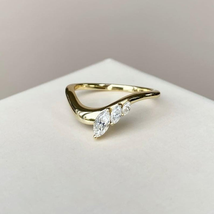 Pear Diamond CVD EF/VVS Curved Three Stone Wedding Band