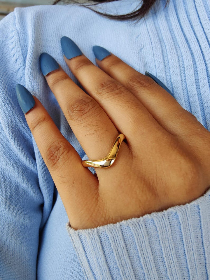 14k|18K Solid Yellow Gold Unique Wavy Curved Wedding Band