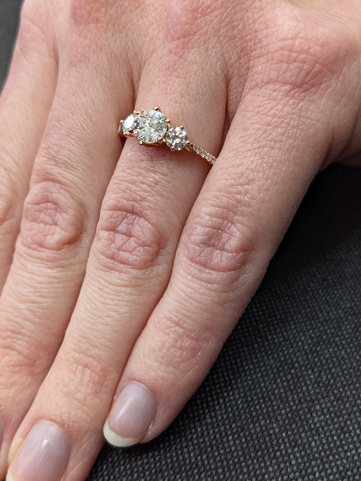 1.0CT Round Lab Grown 3 Stone Diamond Engagement Ring Pretty Engagement Ring