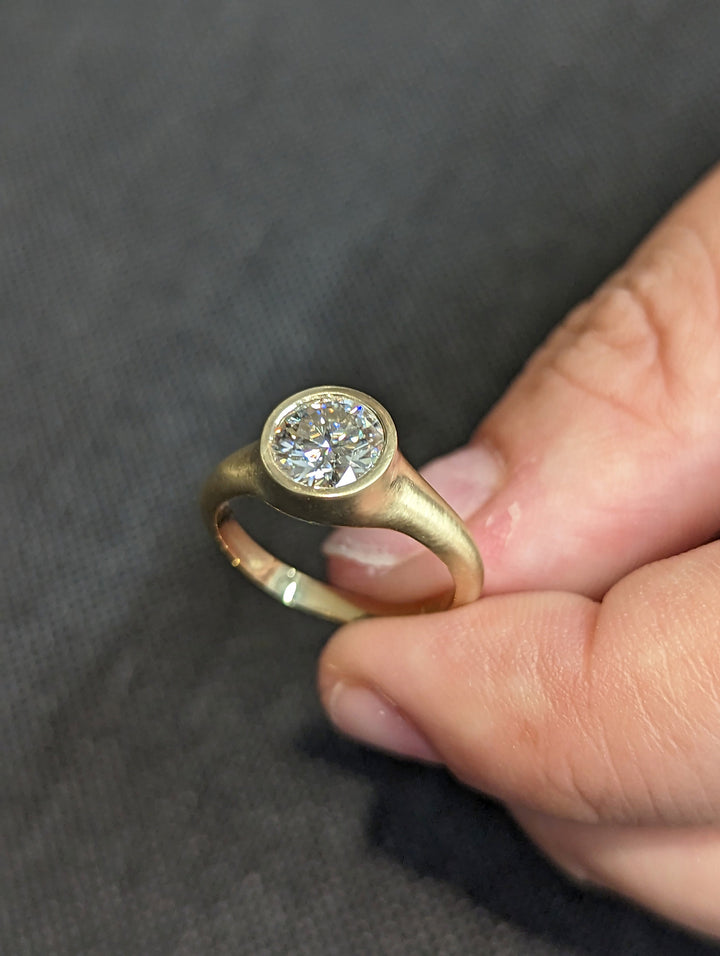 1.0CT Round Cut Bezel Set IGI Certified Lab Grown Diamond Engagement Ring For Her