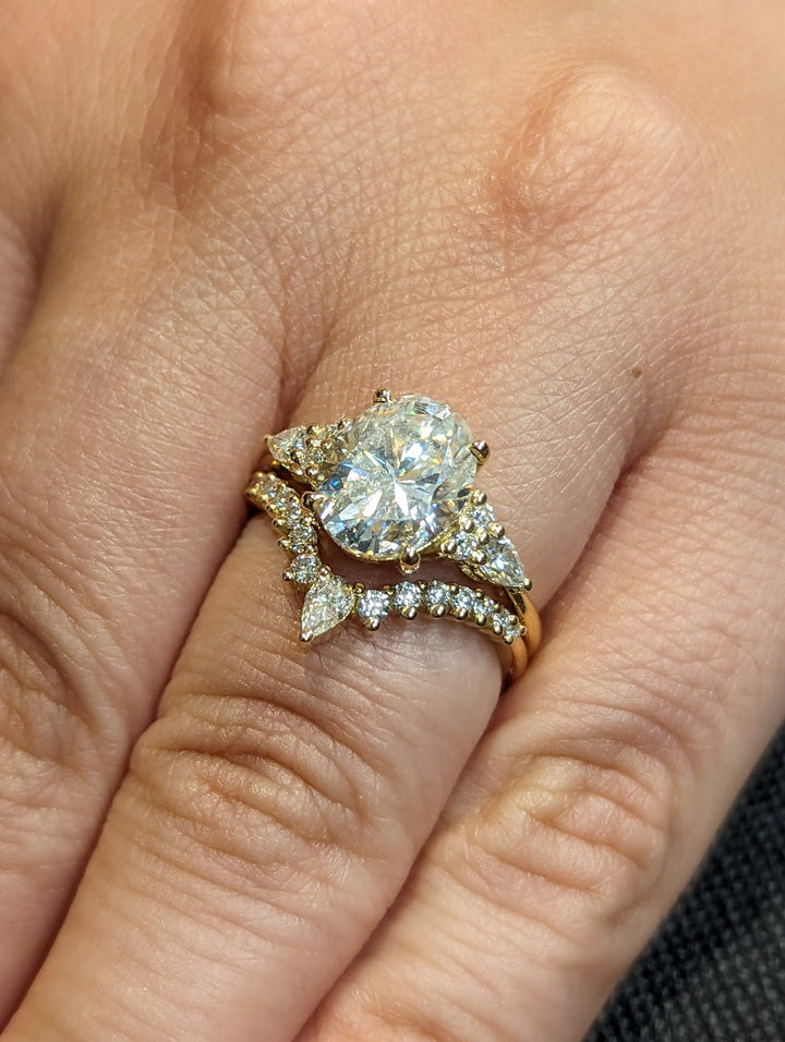 2.50CT Oval Cut Cluster Lab Grown Diamond Engagement Ring For Women