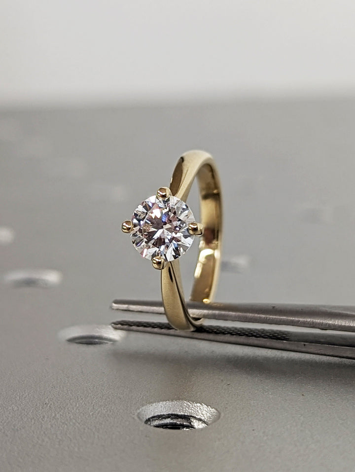 1.0CT Round Cut Solitaire Lab Grown Diamond Engagement Ring For Women