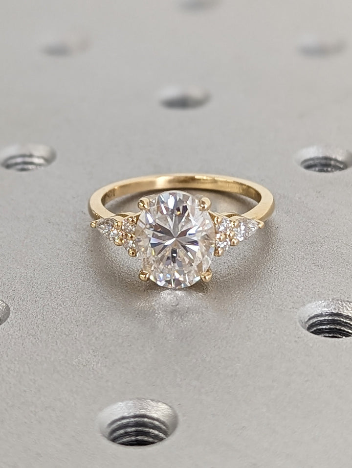 2.50CT Oval Cut Cluster Lab Grown Diamond Engagement Ring For Women