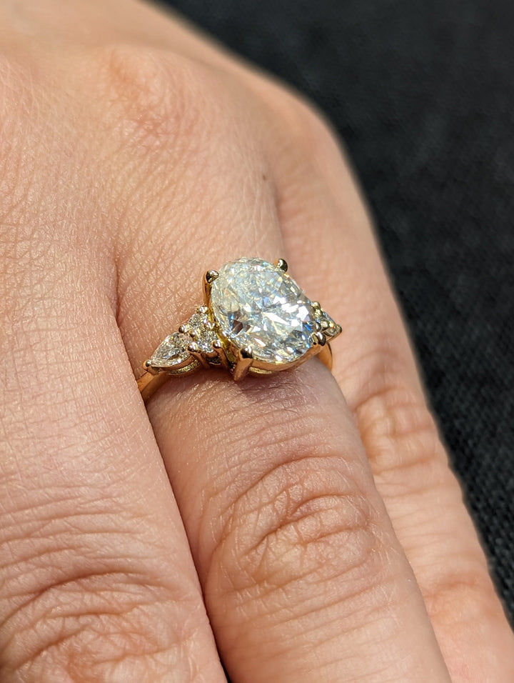2.50CT Oval Cut Cluster Lab Grown Diamond Engagement Ring For Women