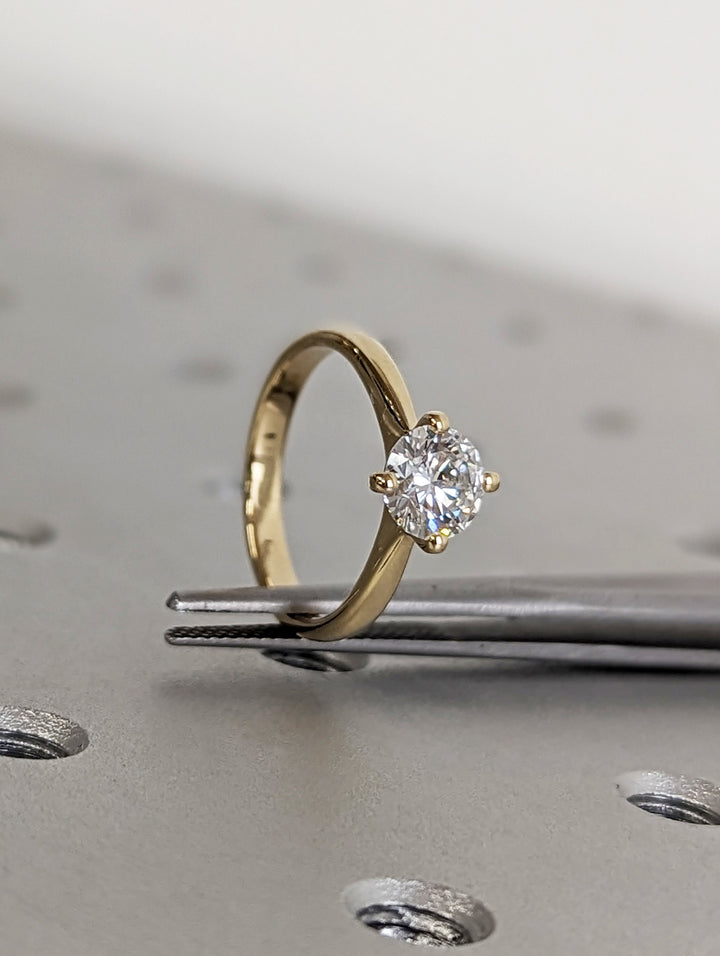 1.0CT Round Cut Solitaire Lab Grown Diamond Engagement Ring For Women