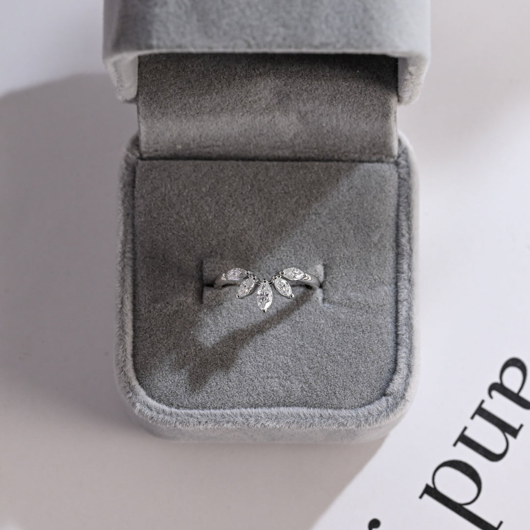 0.41CT Marquise Cut Curved CVD EF/VVS Diamond Maximalist Wedding Band