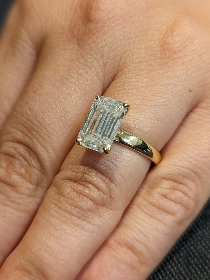 4.0CT Emerald Cut Solitaire Lab Grown Diamond Engagement Ring For Women