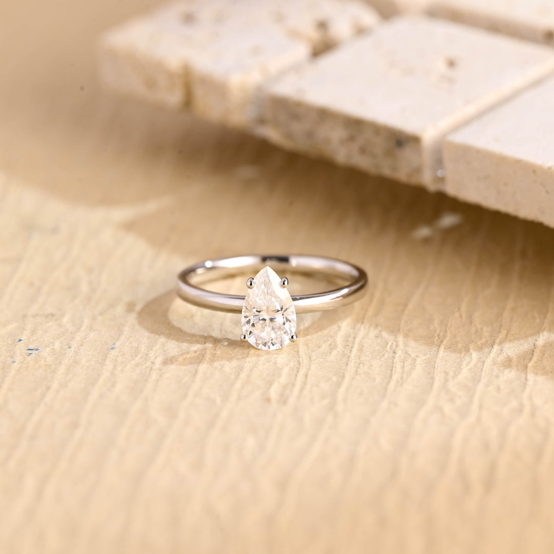 1.0CT Pear Cut Lab Grown Diamond Solitaire Engagement Ring, Minimalist Wedding Ring