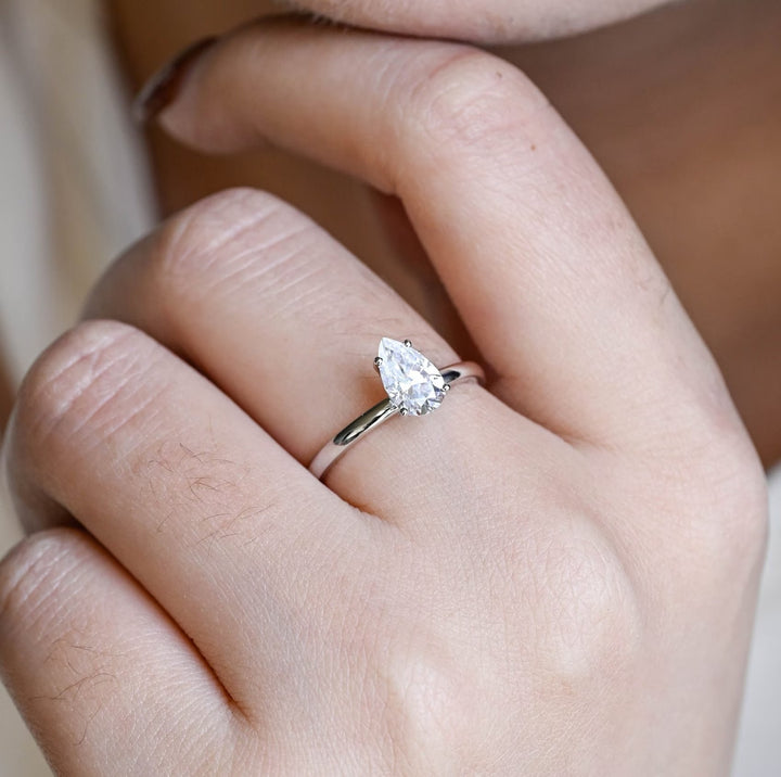 1.0CT Pear Cut Lab Grown Diamond Solitaire Engagement Ring, Minimalist Wedding Ring