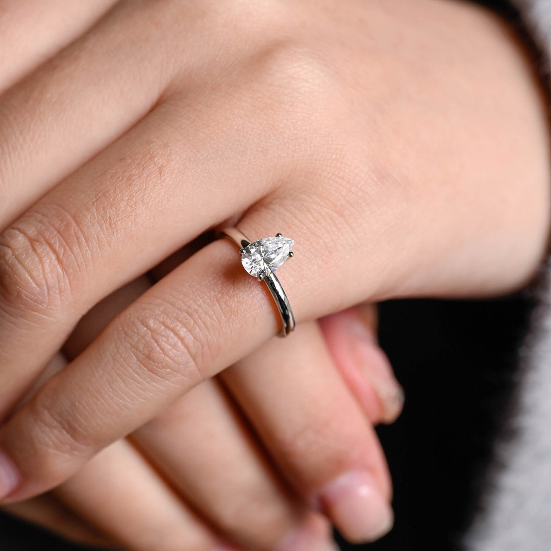1.0CT Pear Cut Lab Grown Diamond Solitaire Engagement Ring, Maximalist Wedding Ring